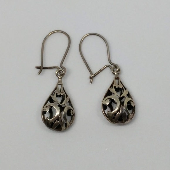 Vintage Jewelry - Sterling Silver Filigree Teardrop Earrings